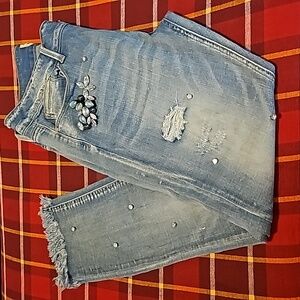 Low rise, jeweled, ankle jeans